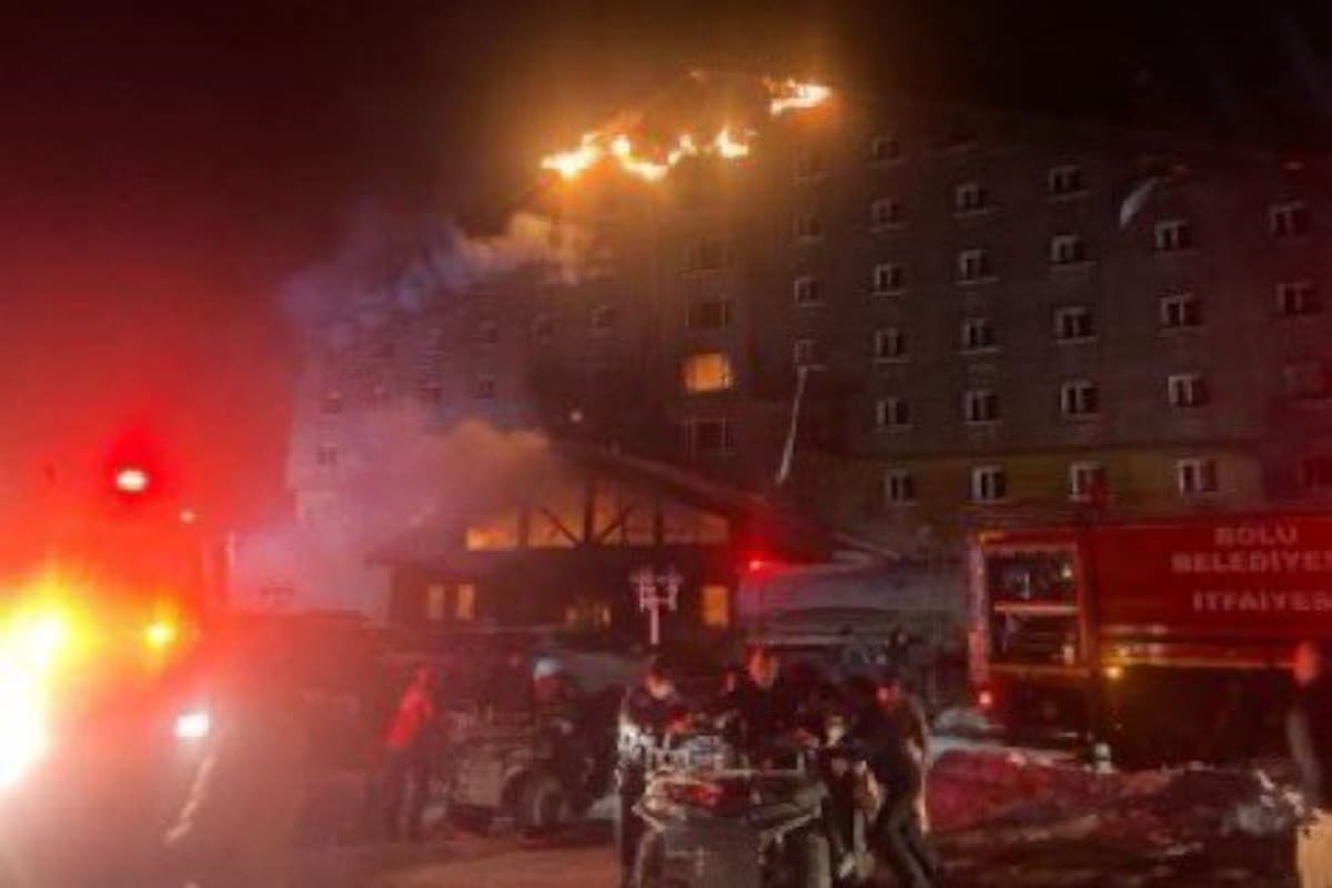 Impactantes videos del incendio en hotel de estación de esquí en Turquía.