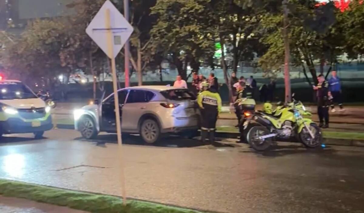Impresionante balacera en medio de un atraco: dos personas heridas