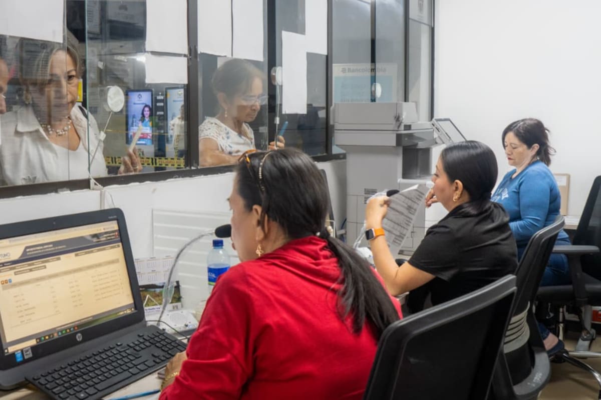 Los contribuyentes de Floridablanca pueden pagar el impuesto predial en los agilizadores ubicados en el primer piso de la Alcaldía Municipal hasta el 30 de abril.