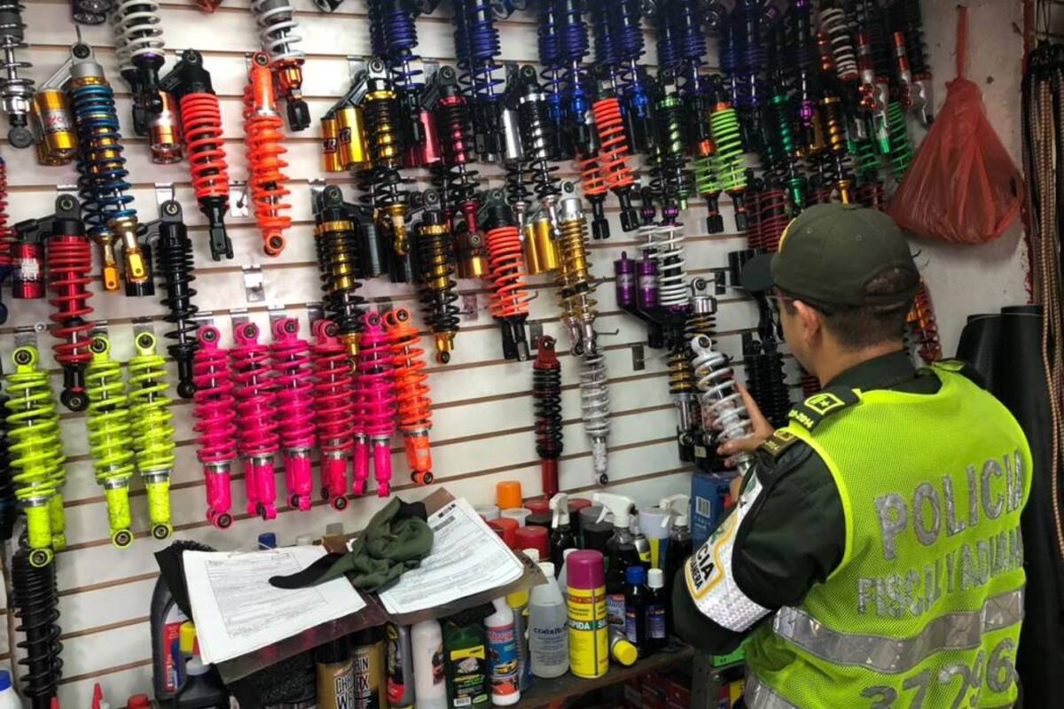 Los operativos se realizaron en establecimientos comerciales y en las vías de ingreso al área metropolitana de Bucaramanga. (Foto: Suministrada / VANGUARDIA LIBERAL)