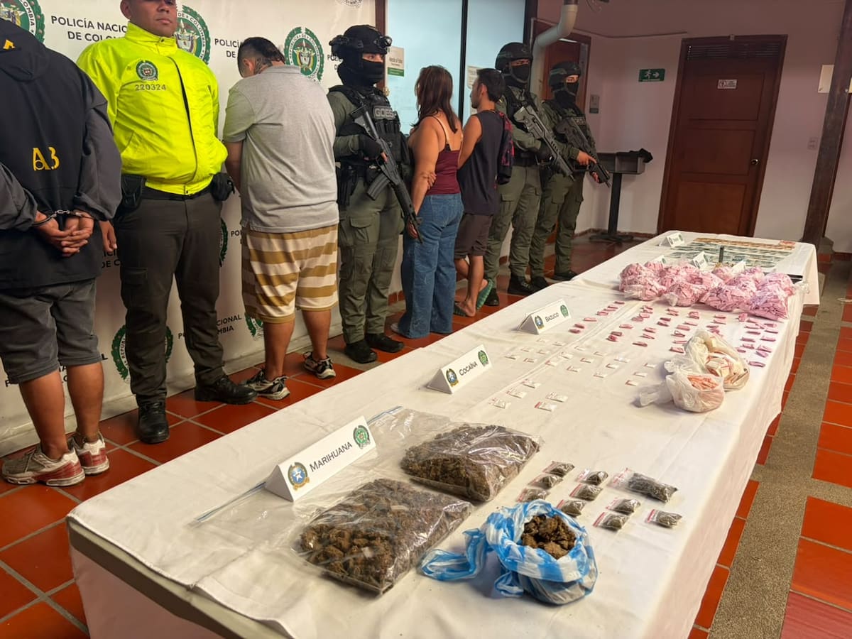Incautaron 3.020 dosis de bazuco, base de coca y marihuana en Girón: cinco capturados