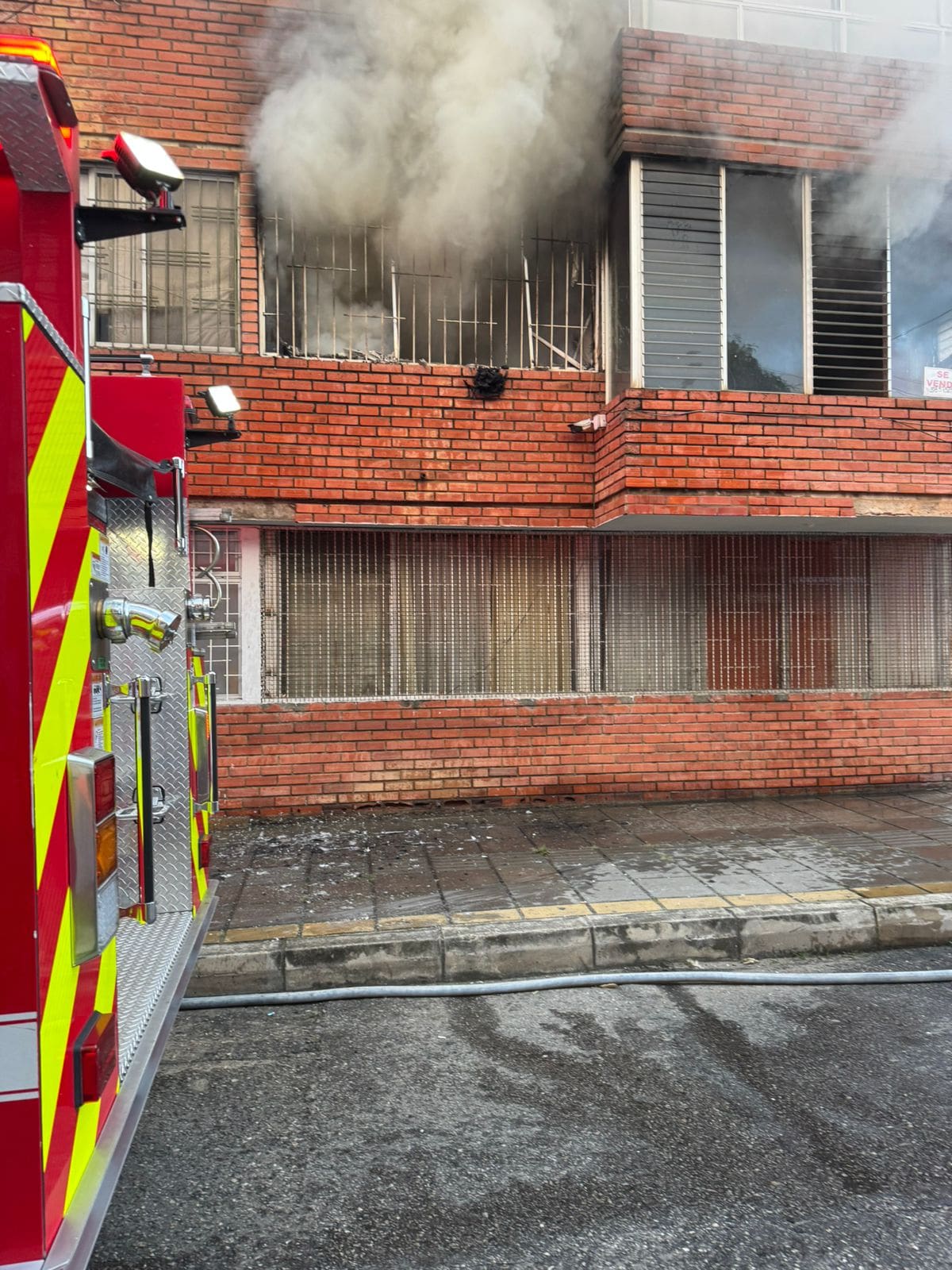 Bomberos controlan incendio en apartamento de Bucaramanga
