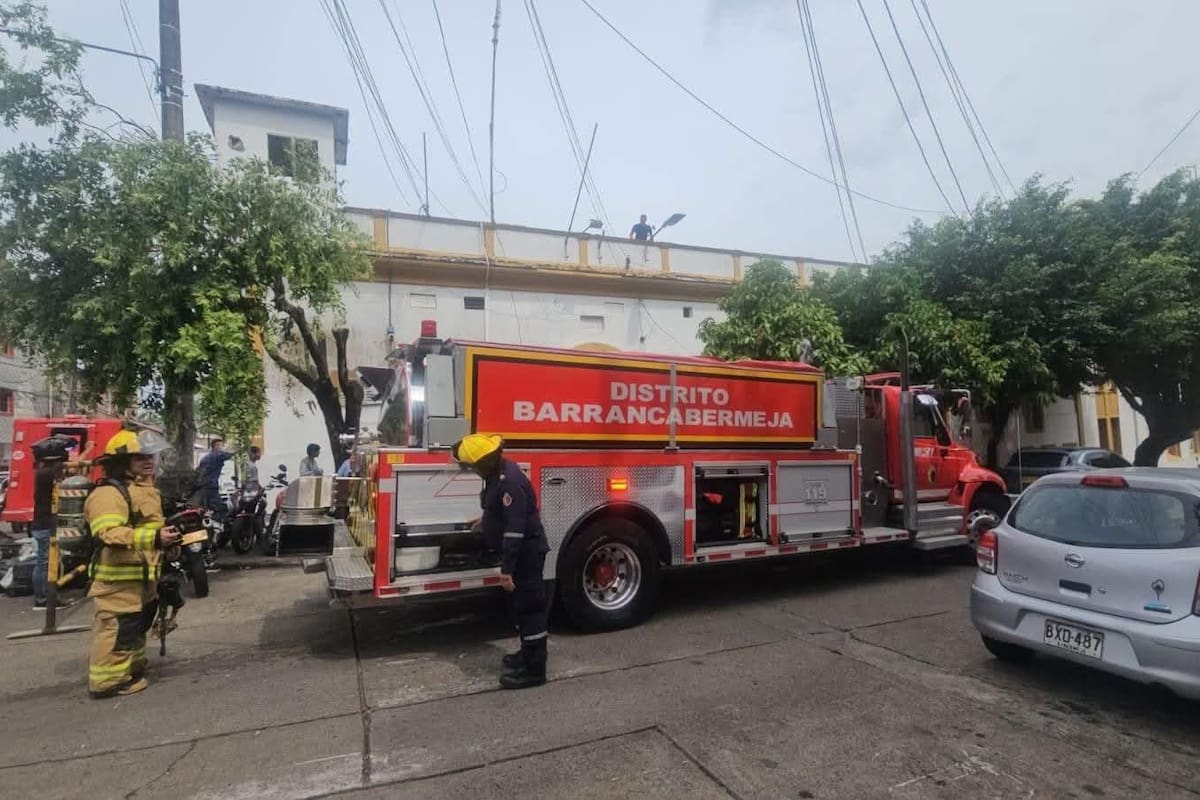 3 internos resultaron lesionados durante la emergencia. Según el Hospital Regional del Magdalena Medio, todos ingresaron estables al servicio de urgencias y reciben atención médica permanente.
Suministrada/Vanguardia