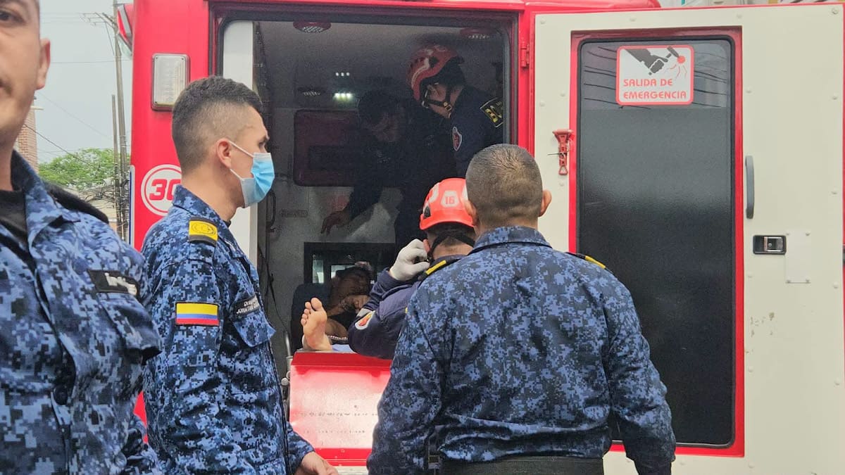 3 internos resultaron lesionados durante la emergencia. Según el Hospital Regional del Magdalena Medio, todos ingresaron estables al servicio de urgencias y reciben atención médica permanente.
Suministrada/Vanguardia