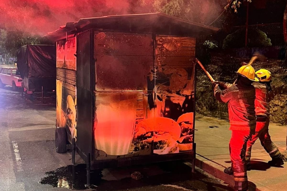 Incendio en Bucaramanga: prenden fuego a remolque de comidas rápidas en acto vandálico