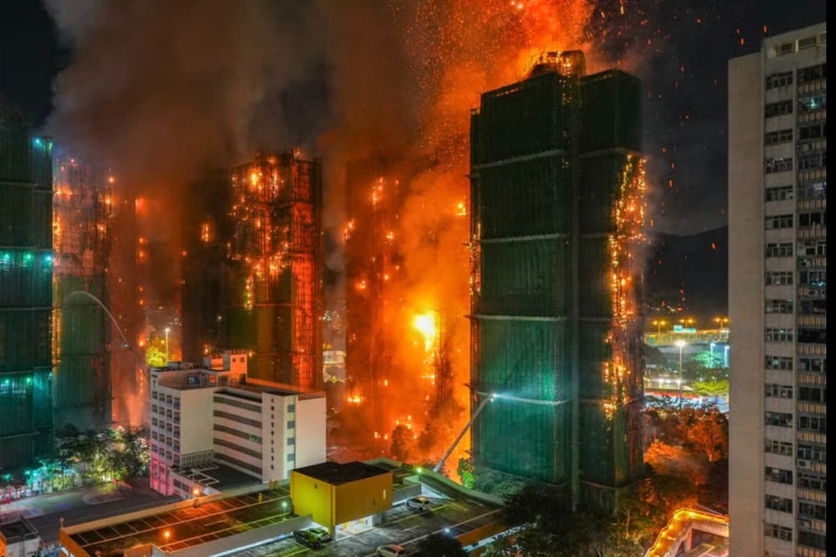 Incendio en el complejo residencial Wang Fuk Court, en el barrio Tai Po de Hong Kong.