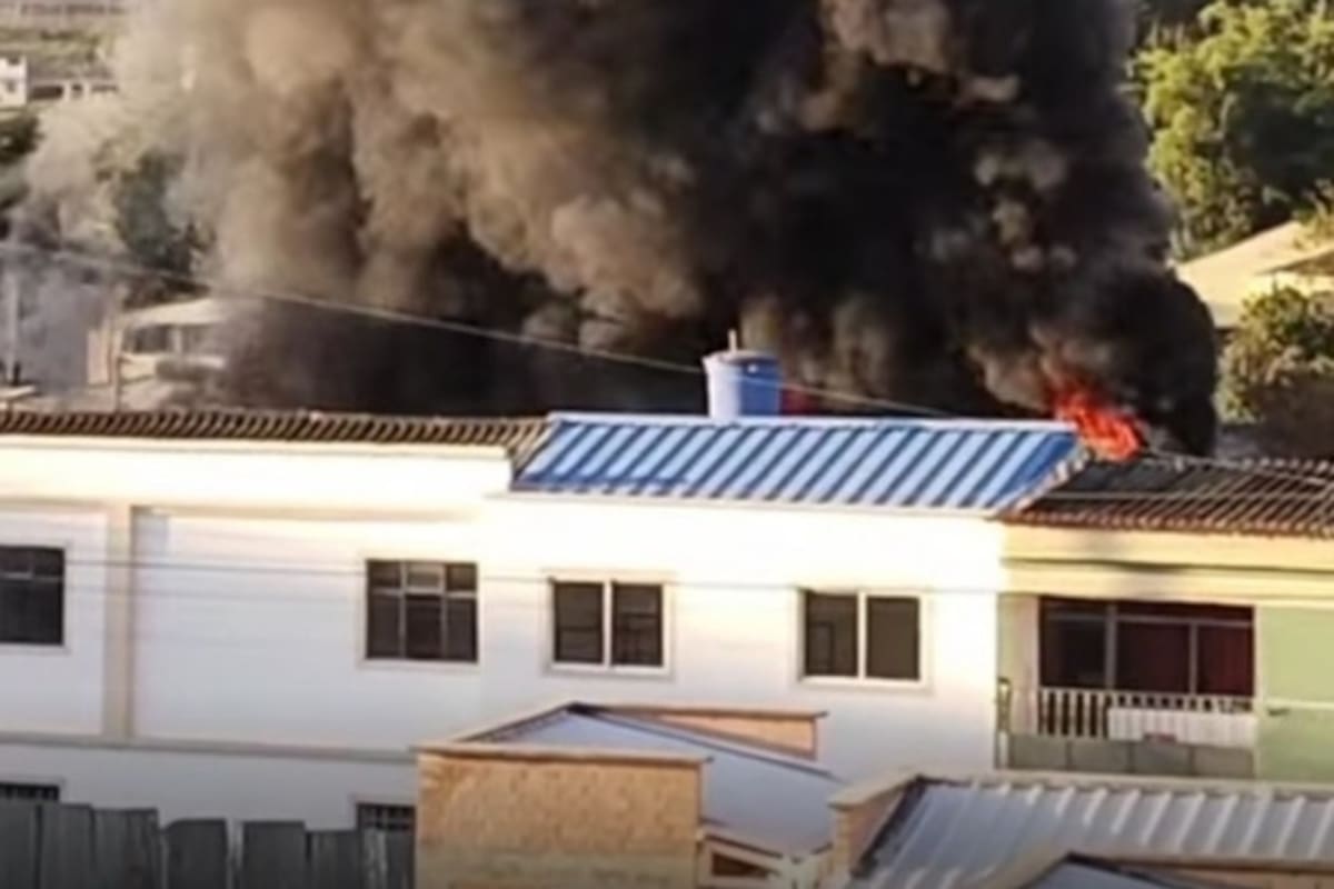 Incendio en Málaga, Santander, este domingo 15 de febrero.
Foto: redes sociales.