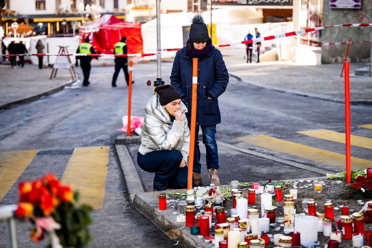 Suiza enfrenta ardua identificación de víctimas del incendio en bar Le Constellation, que ocurrió el 1 de enero.