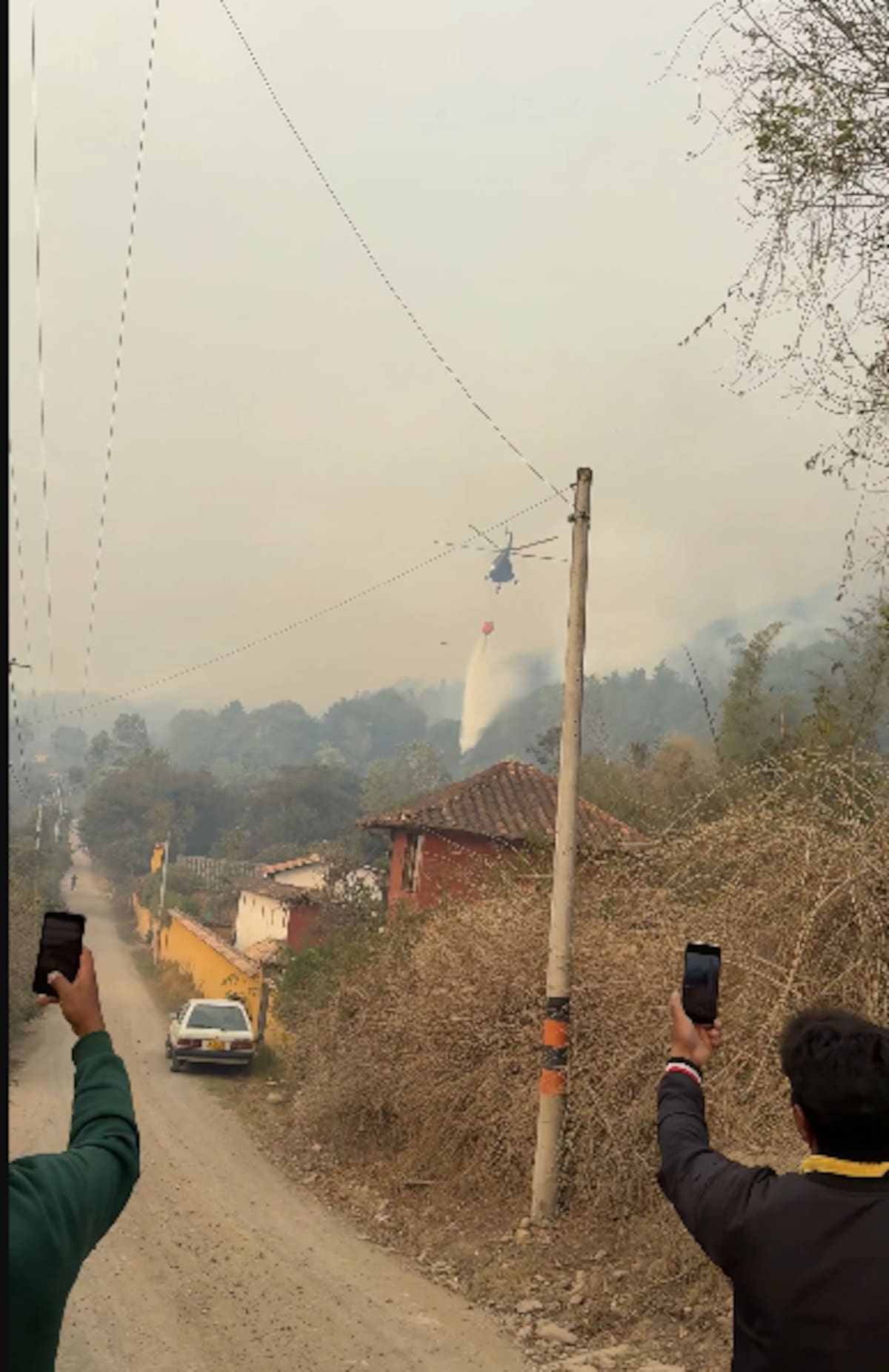 Incendio forestal en Villa de Leyva deja 290 hectáreas afectadas y activa operativo. | Foto: Captura tomada de video. / Vanguardia
