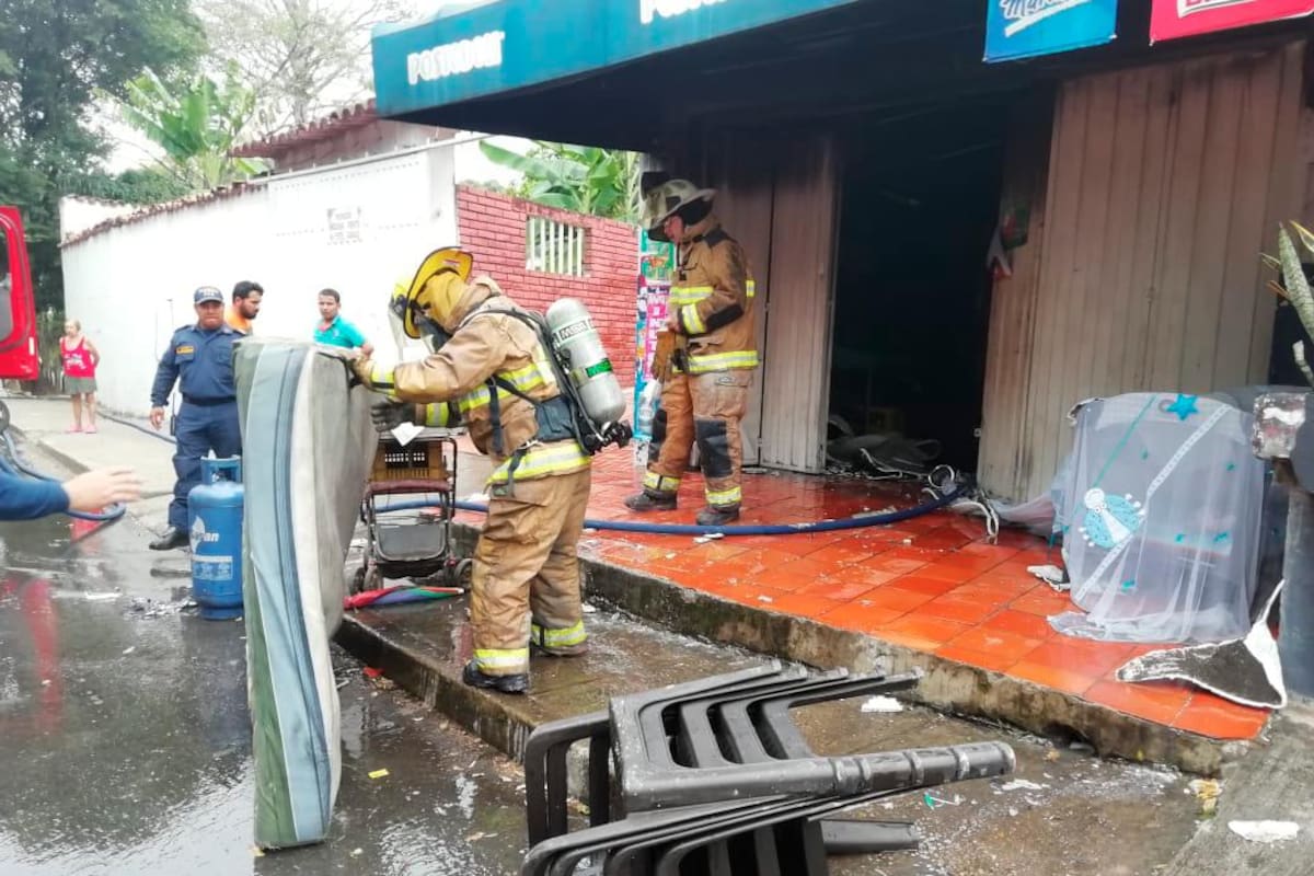 Según informaron, la emergencia fue controlada en dos minutos. (Foto: Marco Valencia / VANGUARDIA)