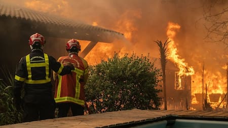 Imágenes apocalípticas: Francia rompe récord de hectáreas quemadas por incendios forestales