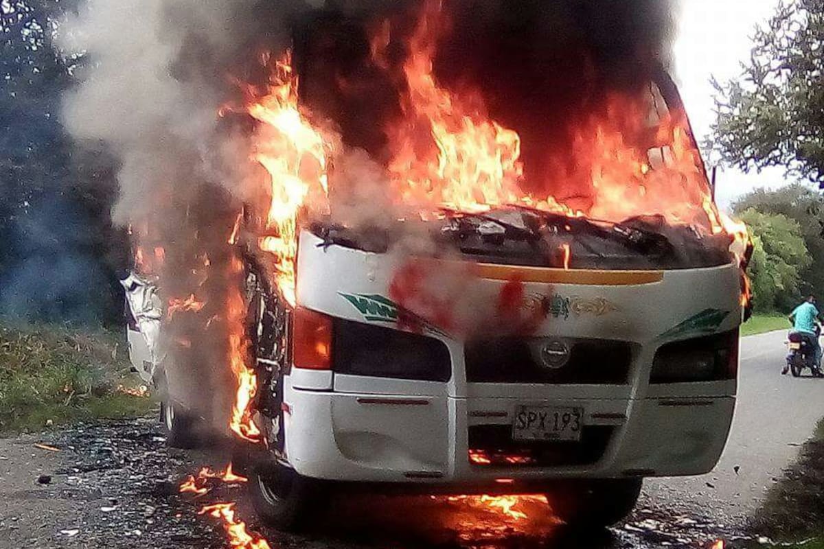 Incineraron un bus en Santander de Quilichao tras captura de alias ‘Marlon’. | Colprensa