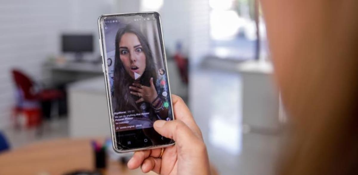 Arrestada influencer en Egipto por videos con ropa "indecente".