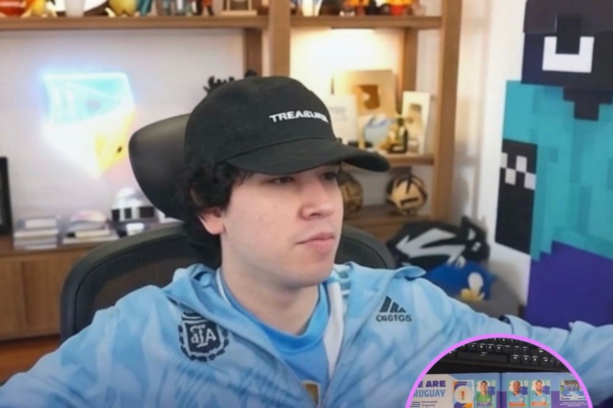 El influencer 'Spreen' completó el álbum de figuritas del Mundial después de 17 horas. La última figurita fue de un jugador uruguayo, el país donde compró todos los sobres.