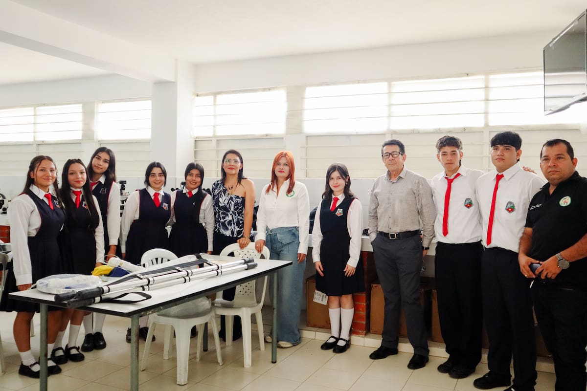 El colegio de Curití es el primero en recibir esta dotación en el marco de Inspiragua.