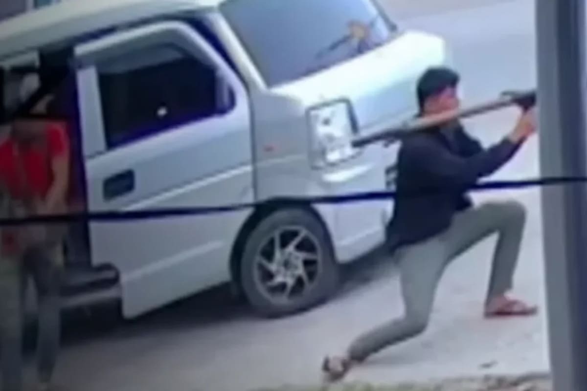 Intentan matar a un alcalde de Filipinas con un lanzacohetes en plena calle