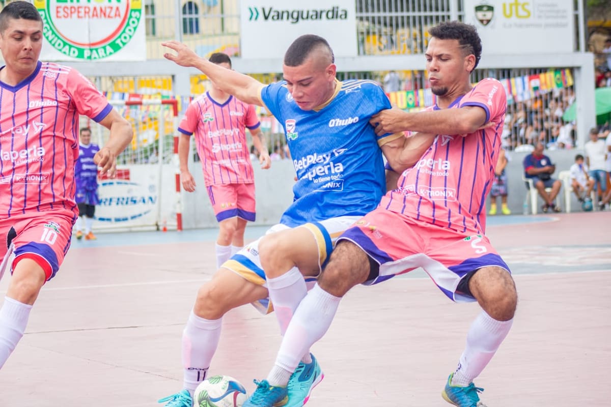 Goleadas, remontadas y definiciones ajustadas marcaron el cierre de la fase semifinal en el torneo. /FOTO: Julián Herrera