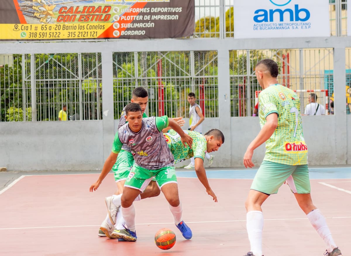 Interbarrios Q’hubo: una primera jornada cargada de goles y muchas emociones. Foto: Julián Herrera.