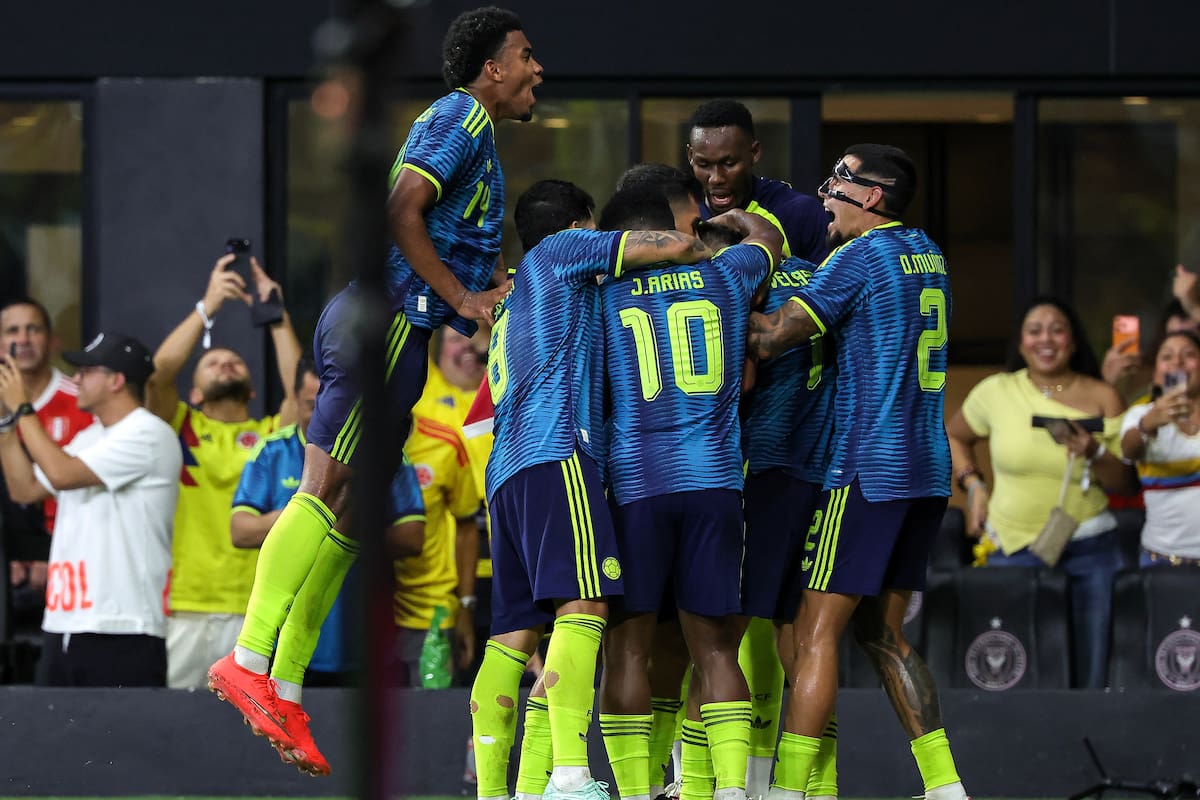 MIAMI (United States), 06/10/2026.- Team Colombia celebrate their goal during the international soccer friendly between Colombia and Peru at Nu Stadium in Miami, Florida, USA, 06 October 2026. (Futbol, Amistoso) EFE/EPA/CRISTOBAL HERRERA-ULASHKEVICH