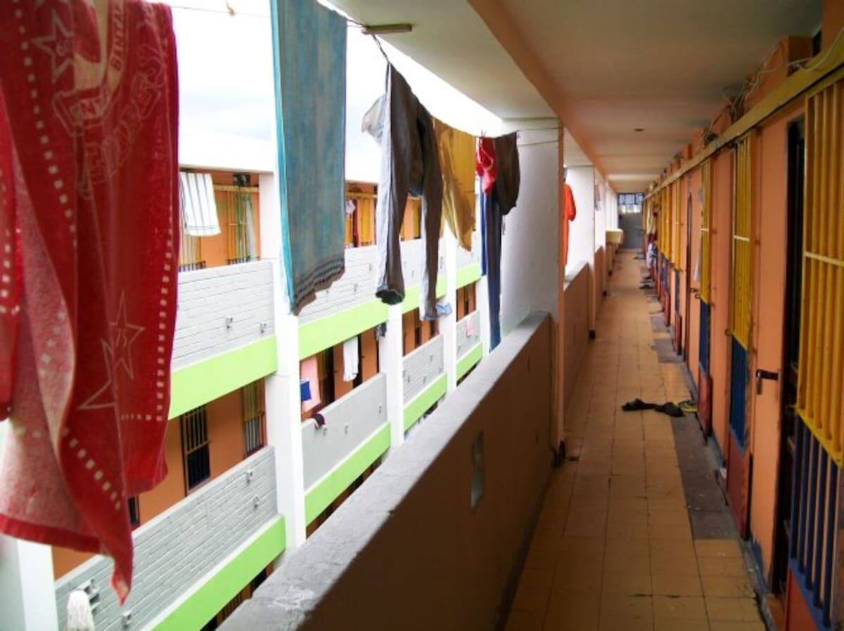 Investigan si recluso cayó, se lanzó o fue lanzado en la cárcel Modelo de Bucaramanga