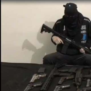 Investigan video de hombre encapuchado y armado que amenaza a funcionarios del Inpec en Bucaramanga