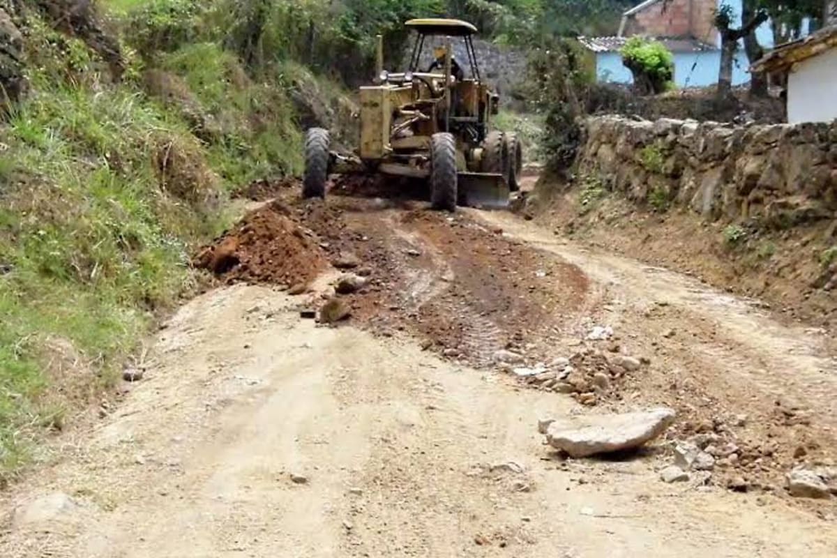 El Gobierno Nacional mediante el Invías regional Santander, realizará en convenio con el Municipio las obras de recuperación de la vía rural ICP- El Limonal, obras por el orden de los $180 millones. Por otra parte el Municipio recuperará con recursos propios la vía Alto de Vacas con $30 millones (Foto: Archivo/ VANGUARDIA LIBERAL )