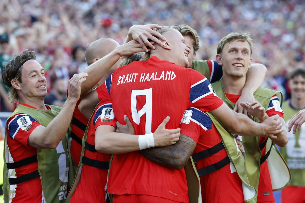 El noruego Erling Haaland devolvió la alegría a su país en el Mundial tras 28 años. Dos goles sobre Irak. //Foto, EFE: GREG M. COOPER