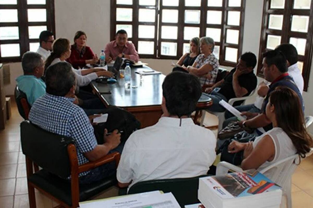 La audiencia del contrato de obra que se adelanta en el Hospital Integrado San Bernardo de Barbosa permitió establecer varios acuerdos y plazos para garantizar la adecuada ejecución de los trabajos en esta importante institución de salud. (Foto: Suministrada / VANGUARDIA LIBERAL)