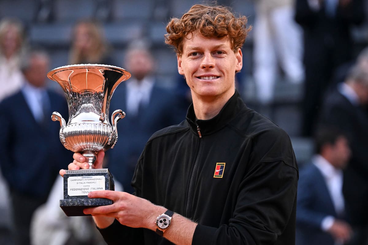 ROME (Italy), 17/05/2026.- Jannik Sinner of Italy poses with the trophy after winning the Men's Singles final tennis match at the Italian Open tennis tournament in Rome, Italy, 17 May 2026. (Tenis, Italia, Roma) EFE/EPA/RICCARDO ANTIMIANI