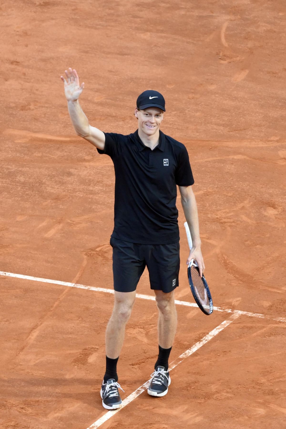 ROME (Italy), 17/05/2026.- Jannik Sinner of Italy celebrates winning the Men's Singles final tennis match at the Italian Open tennis tournament in Rome, Italy, 17 May 2026. (Tenis, Italia, Roma) EFE/EPA/ALESSANDRO DI MEO