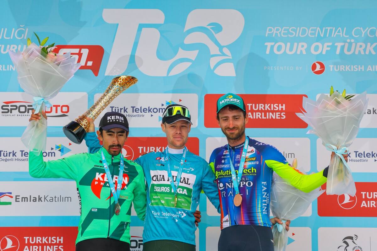 El colombiano Iván Ramiro Sosa terminó en el segundo lugar del Tour de Turquía 2026. Foto: @tourofturkiye.