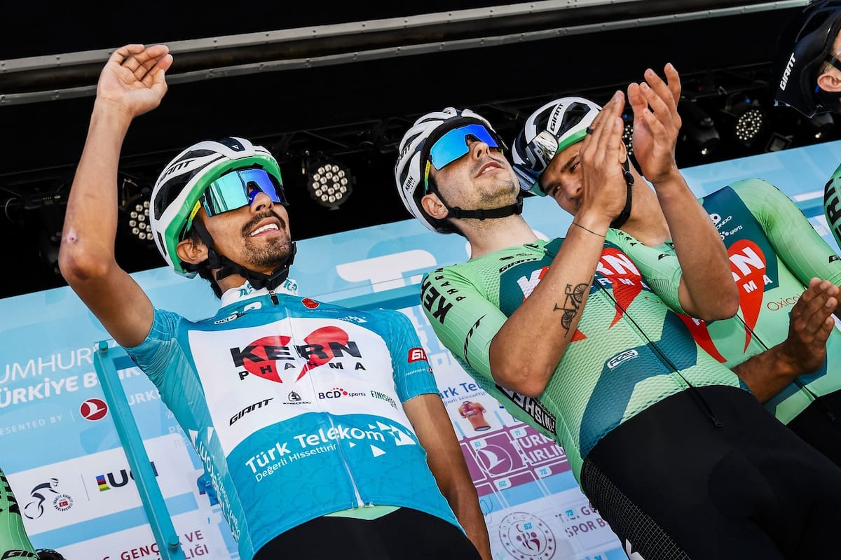 Iván Ramiro Sosa sigue líder en la Vuelta a Turquía: así defendió el liderato en una etapa vibrante. Foto: @EqKernPharma