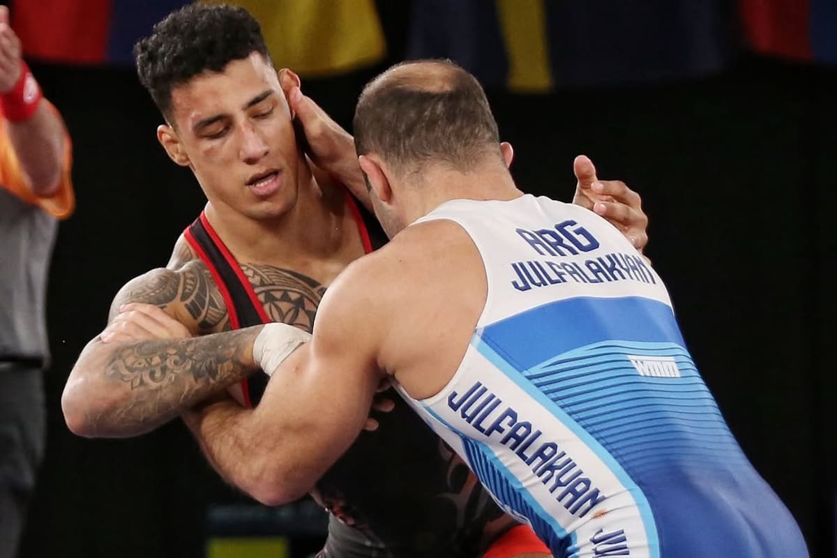 Jair Cuero conquistó la medalla de plata en los 77 kilogramos de la lucha grecorromana en los Juegos Suramericanos Santa Fe 2026. /FOTO: Comité Olímpico Colombiano