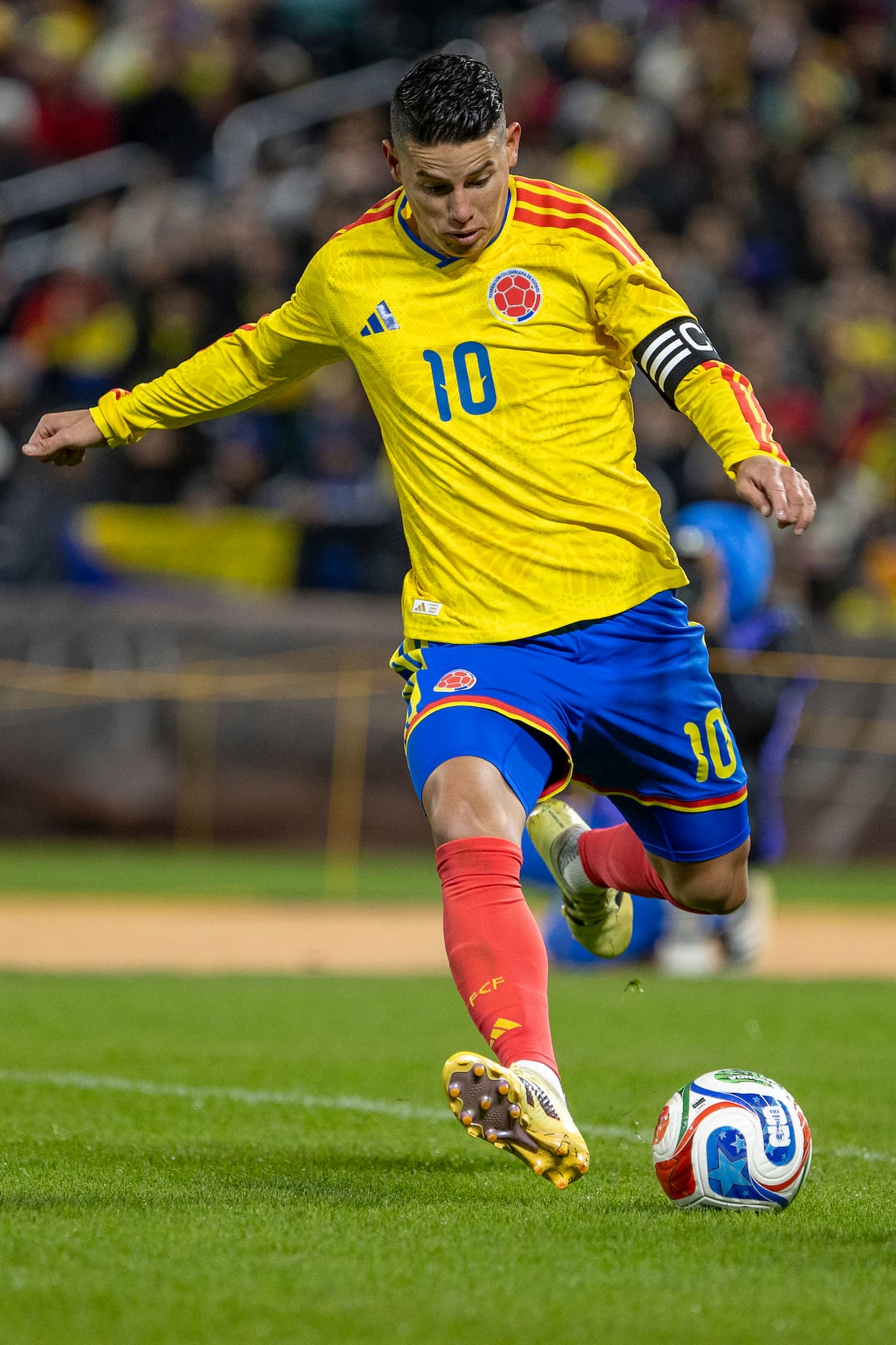 Reunión clave de Néstor Lorenzo con James Rodríguez y jugadores de la selección Colombia. EFE/ Angel Colmenares