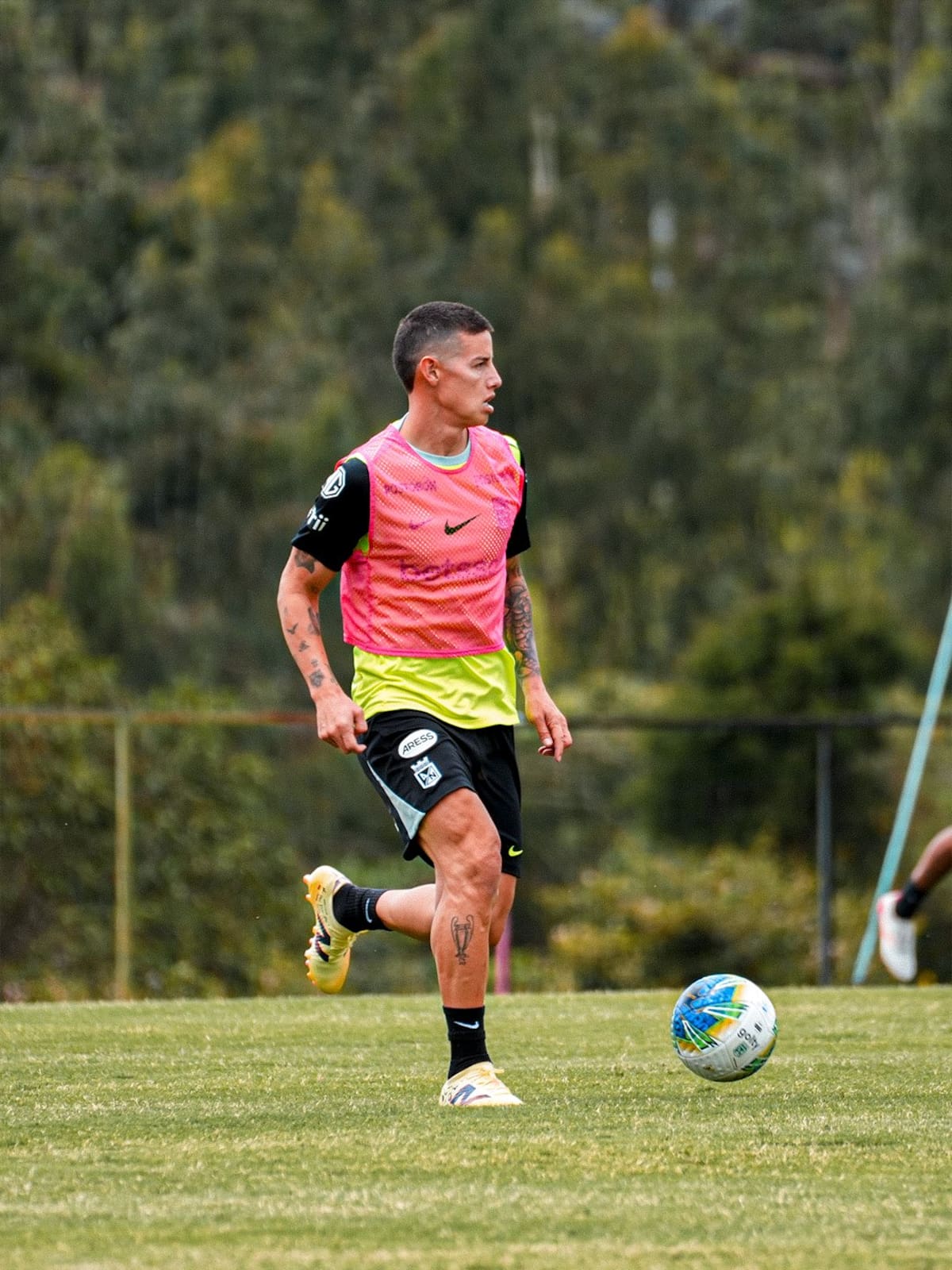 James Rodríguez se transformó en la principal contratación del fútbol colombiano, con su llagada a Atlético Nacional. Foto: Atlético Nacional.