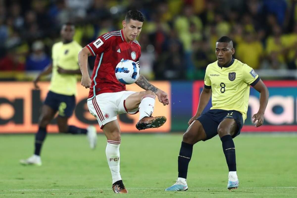 La selección Colombia va por tres puntos vitales ante Ecuador, con James Rodríguez como titular.