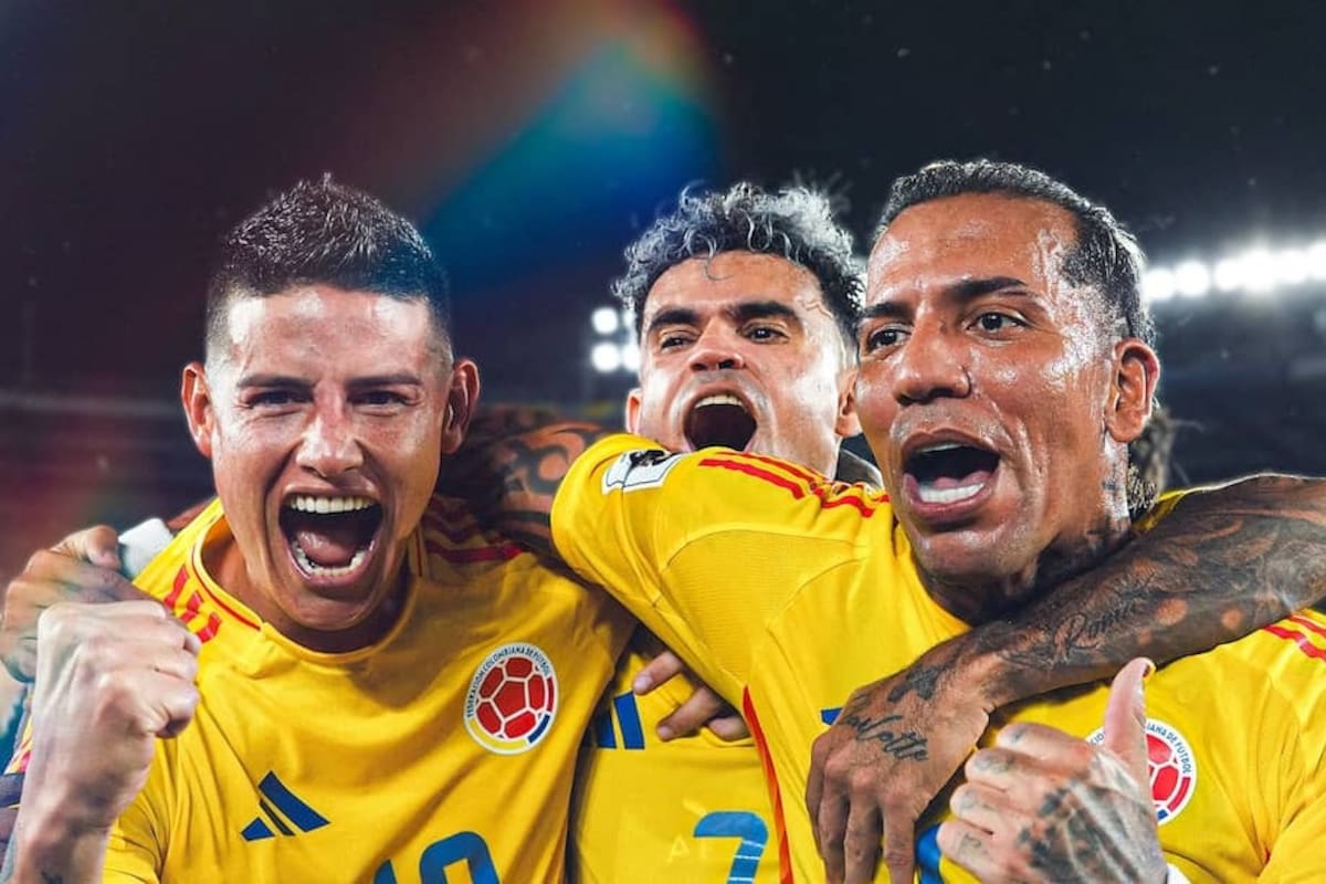 James Rodríguez, Luis Díaz y Dayro Moreno celebran la clasificación de Colombia al Mundial de 2026. Foto: FCF.