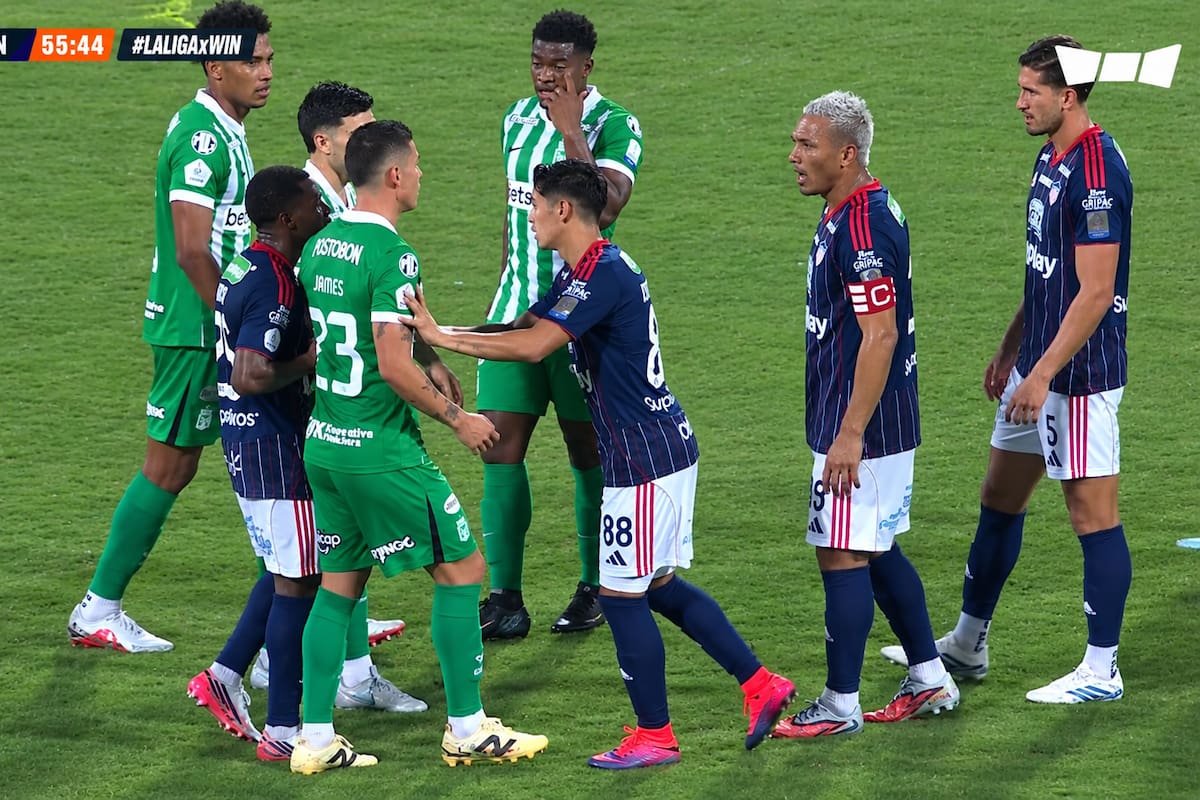 Atlético Nacional y Junior protagonizaron un intenso duelo, que quedó en manos de los verdolagas, con marcador de 3-1 en Medellín. James Rodríguez y Teófilo Gutiérrez tuvieron un altercado. Foto: Captura de pantalla de Win Sports.