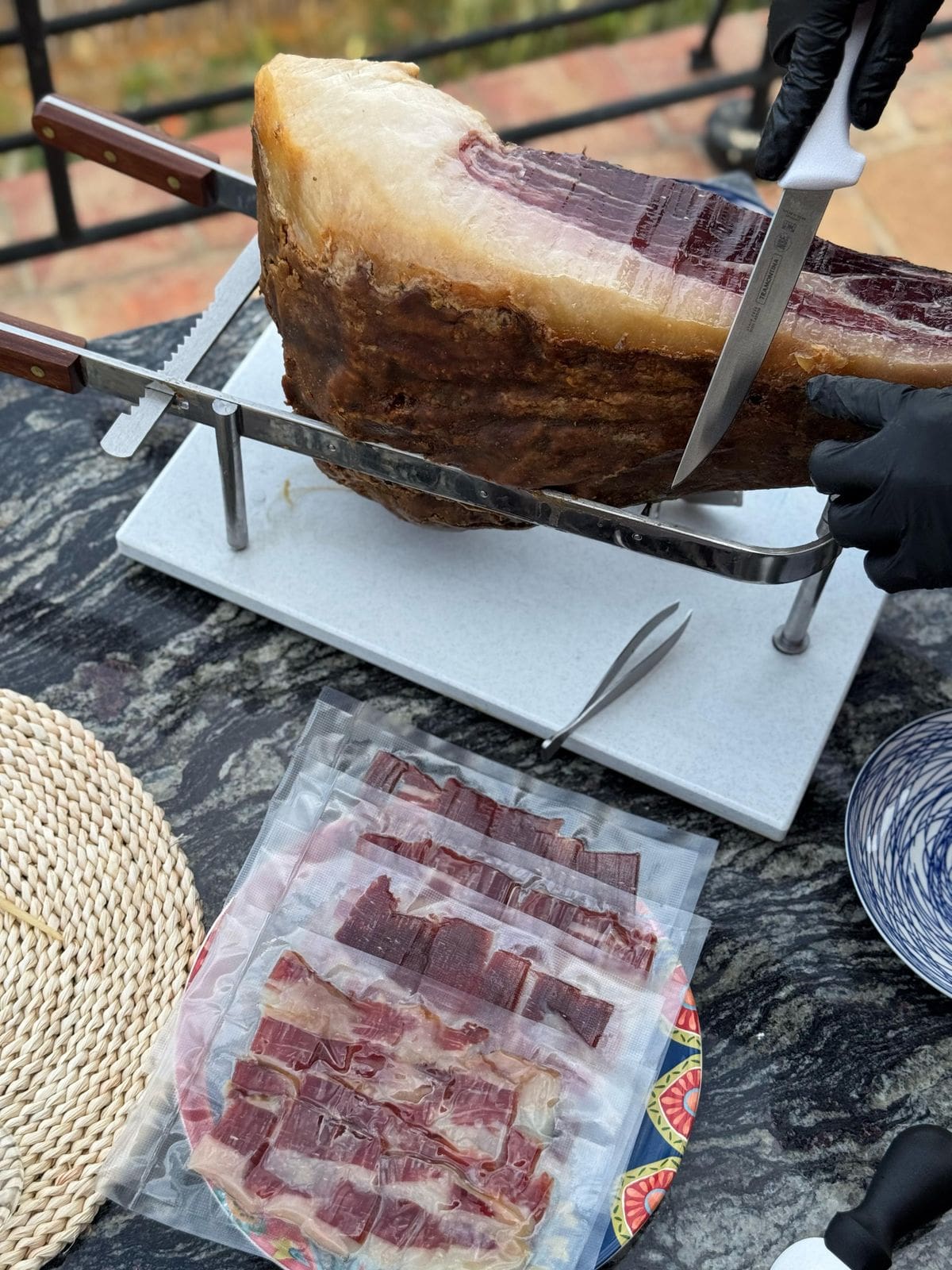 Jamón colombiano madurado artesanalmente: sabor que nace en Cachirí. / Suministrada