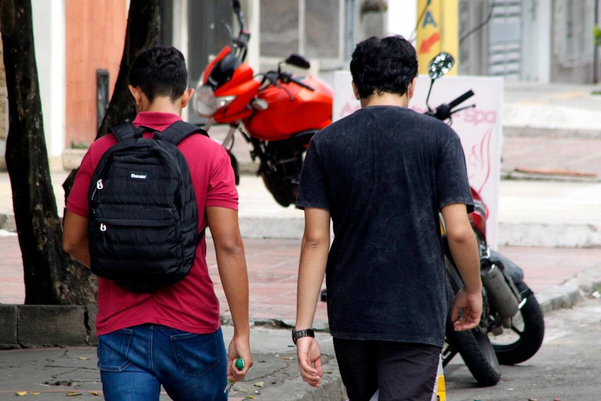 Uno de los requisitos que se exigen es ser egresado de un colegio público de Bucaramanga. Las inscripciones estarán habilitadas hasta el próximo 17 de abril. El 13 de mayo entrante se realizará la publicación de los beneficiados. (Fotos: Jaime Del Río / VANGUARDIA)