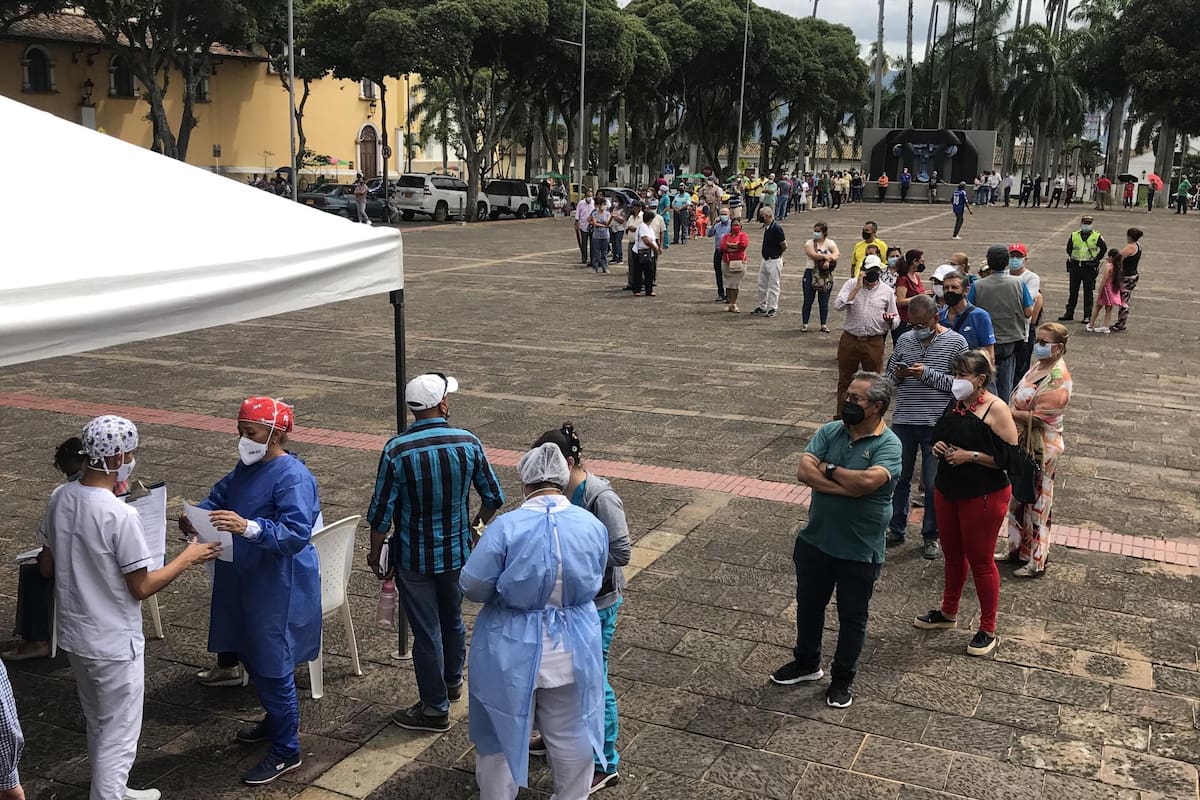 Así será la vacunación contra el COVID-19 este miércoles en Bucaramanga y el área Archivo