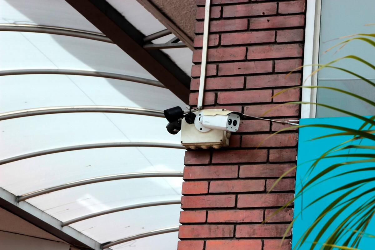 El Bio-Dot está conectado a las cámaras de seguridad IP o CCTV de un espacio determinado. (Foto: Jaime del Río / VANGUARDIA)