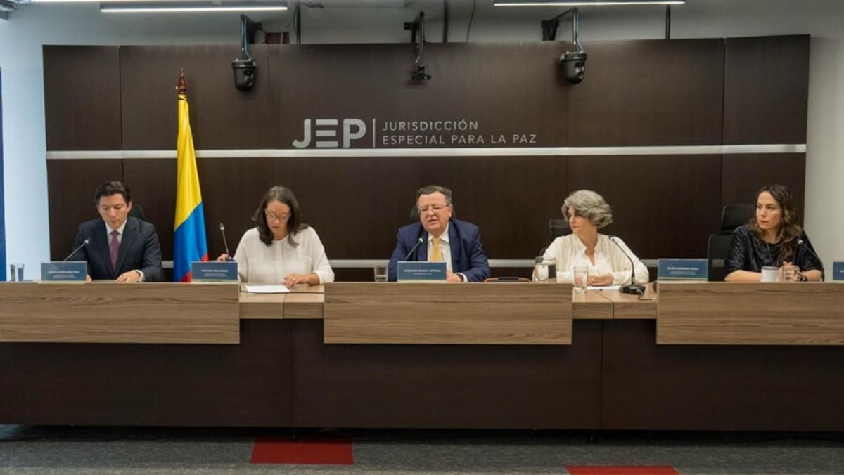 JEP imputó a 27 exjefes de las Farc por crímenes de guerra y violencia basada en género. // Colprensa