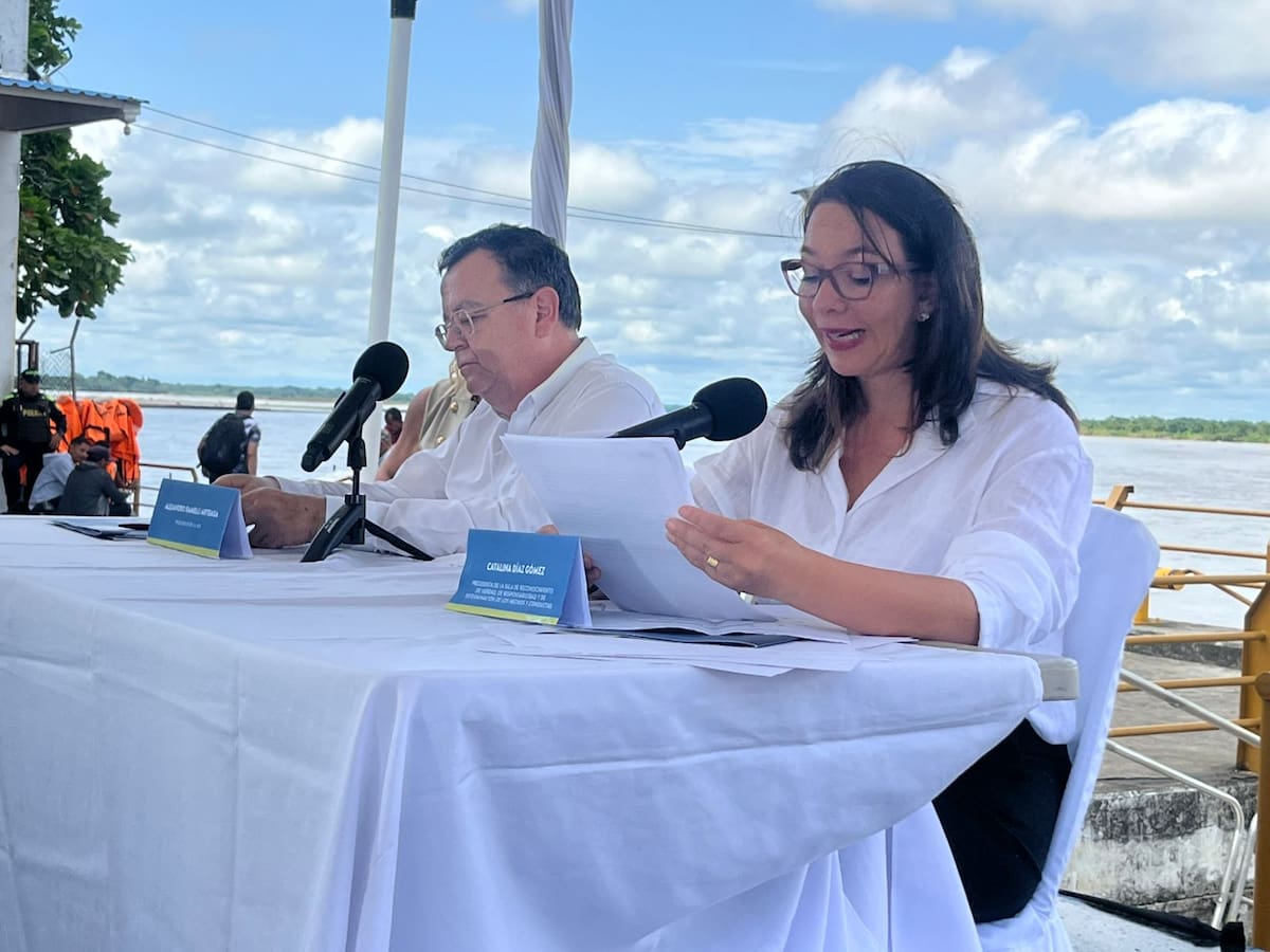 : La JEP emitió el Auto de Determinación de Hechos y Conductas que atribuye responsabilidades a 12 comparecientes por su participación en la toma paramilitar de Barrancabermeja entre 1998 y 2000.
Lesly Cifuentes/Vanguardia