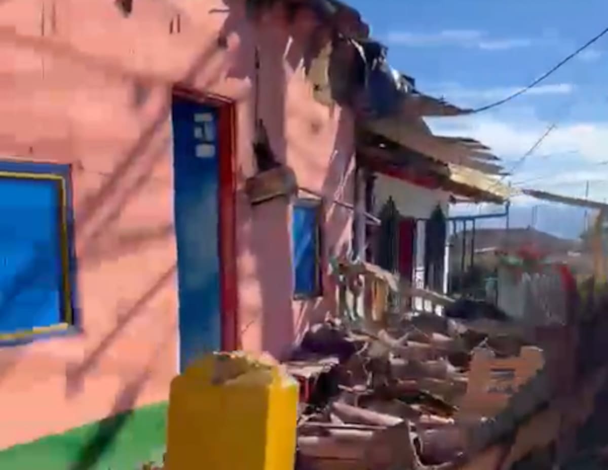 La arquitectura de estilo republicano de Jericó, Patrimonio Cultural de la Nación, resultó afectada por el terremoto, con vigas agrietadas en varias edificaciones del municipio.