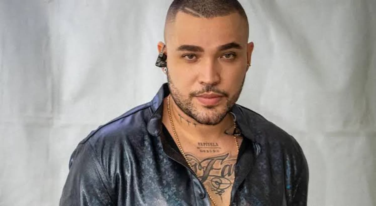 La colaboración reúne los sonidos del regional mexicano y la música popular colombiana con Jessi Uribe.
