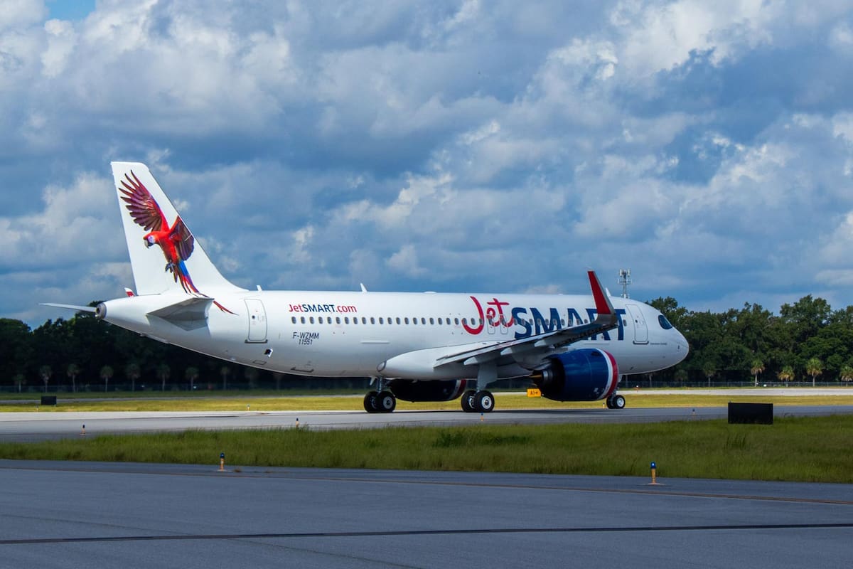 Jetsmart dijo que destinará el Airbus A320neo de matrícula AWZ, denominado por la compañía como el guacamayo escarlata, recibido el pasado mes de agosto, y que se erige como el primer avión de este tipo fabricado por Airbus en el estado de Alabama (Estados Unidos) entregado a una compañía Sudamericana.