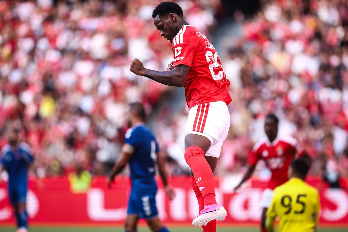 Jhon Durán se estrenó con gol en su primer amistoso con el Benfica de Portugal. //Foto, EFE: RODRIGO ANTUNES