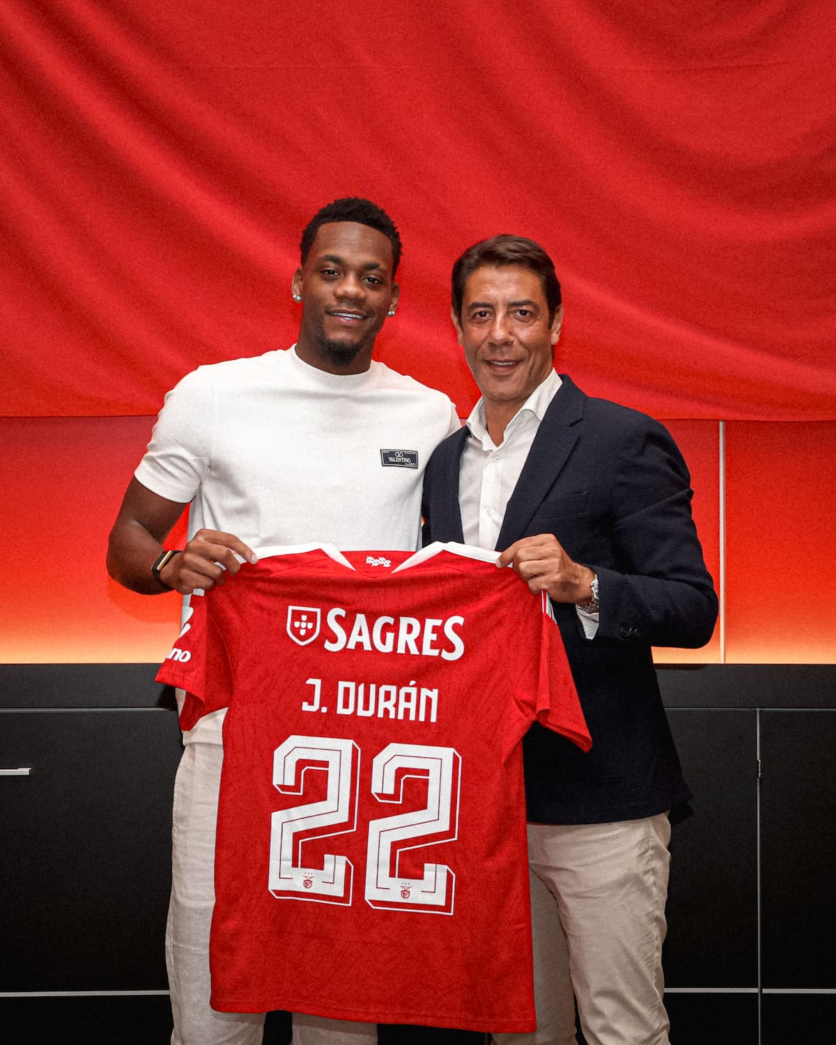 Jhon Durán rompe el silencio tras llegar al Benfica y lanza una frase que ya ilusiona a toda Portugal. Foto: Benfica.