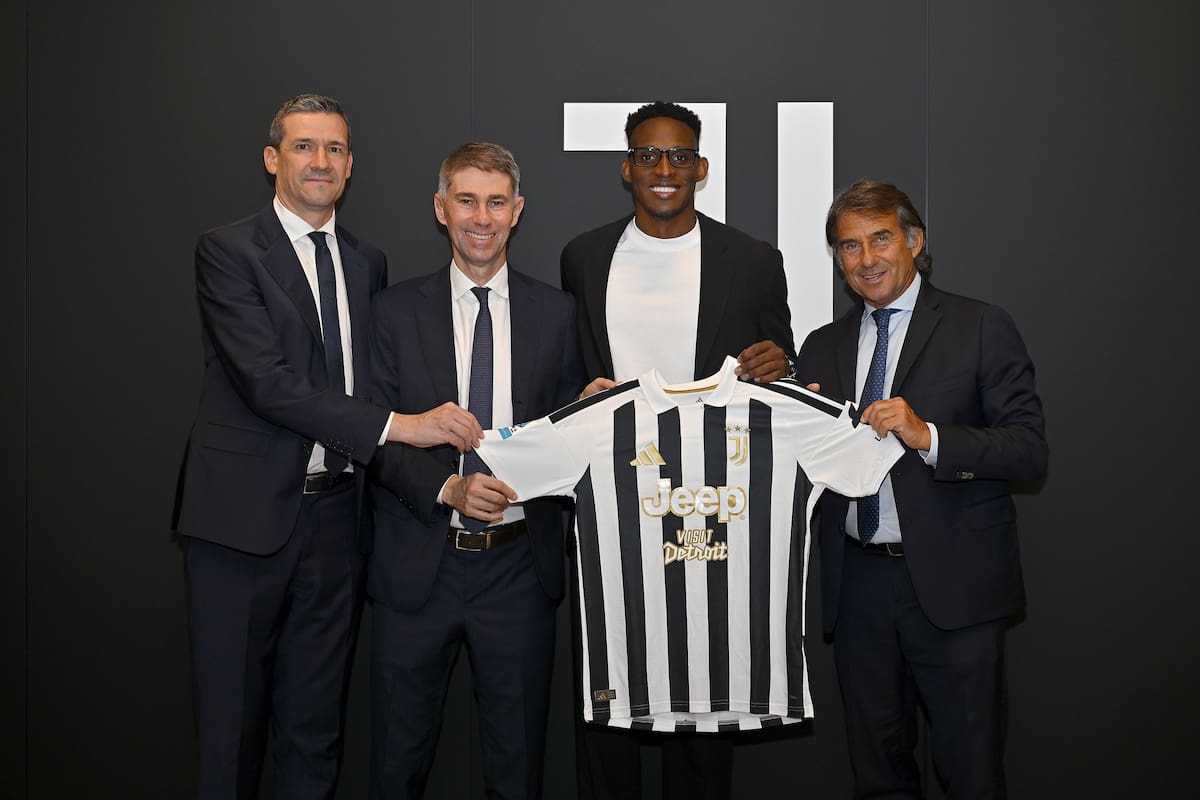 El defensor central colombiano Jhon Lucumí se convirtió en nuevo jugador de la Juventus de Turín. Foto: Juventus.